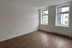 Zweitbezug nach San.! Kompakte 3-Zi. mit Einbauküche, Lam., Lift u. Wanne! – Tschaikowskistraße 29, 9130 Sonnenberg, Chemnitz – Vorschaubild 9