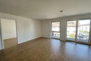 Mit Chick und Charme: 3 Zimmer mit Balkon, moderne Ausstattung, Einbauküche, Tageslichtbad, Aufzug – Biklenstraße 10, 70327 Untertürkheim (Ortsteil), Stuttgart – Vorschaubild 12