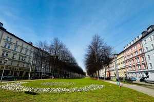 Wohnen mit Charme: Lichtdurchflutete Altbauwohnung mit Kamin & Balkon – München – Vorschaubild 6