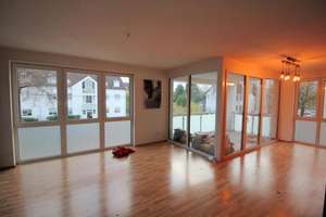 Altengerechte Wohnung in ruhigem Wohnhaus zu vermieten.