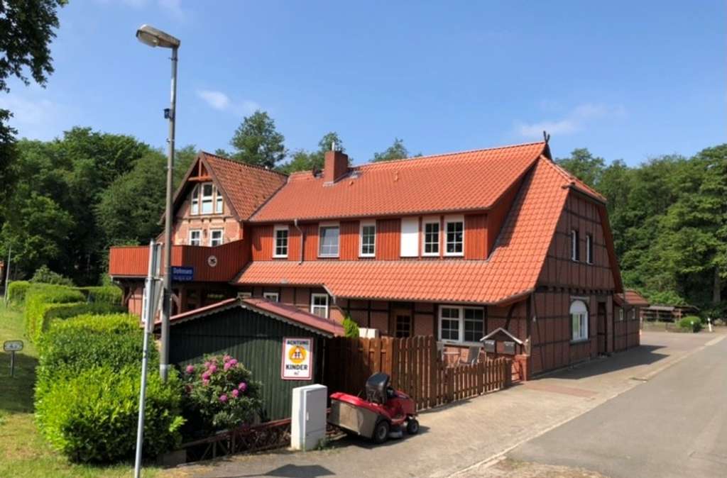 Immobilie in Bergen - Voll vermietetes Fachwerkhaus mit 3 Wohnungen, 2012 und 2016 modernisiert,  Bergen-OT Dohnsen - Bild 0