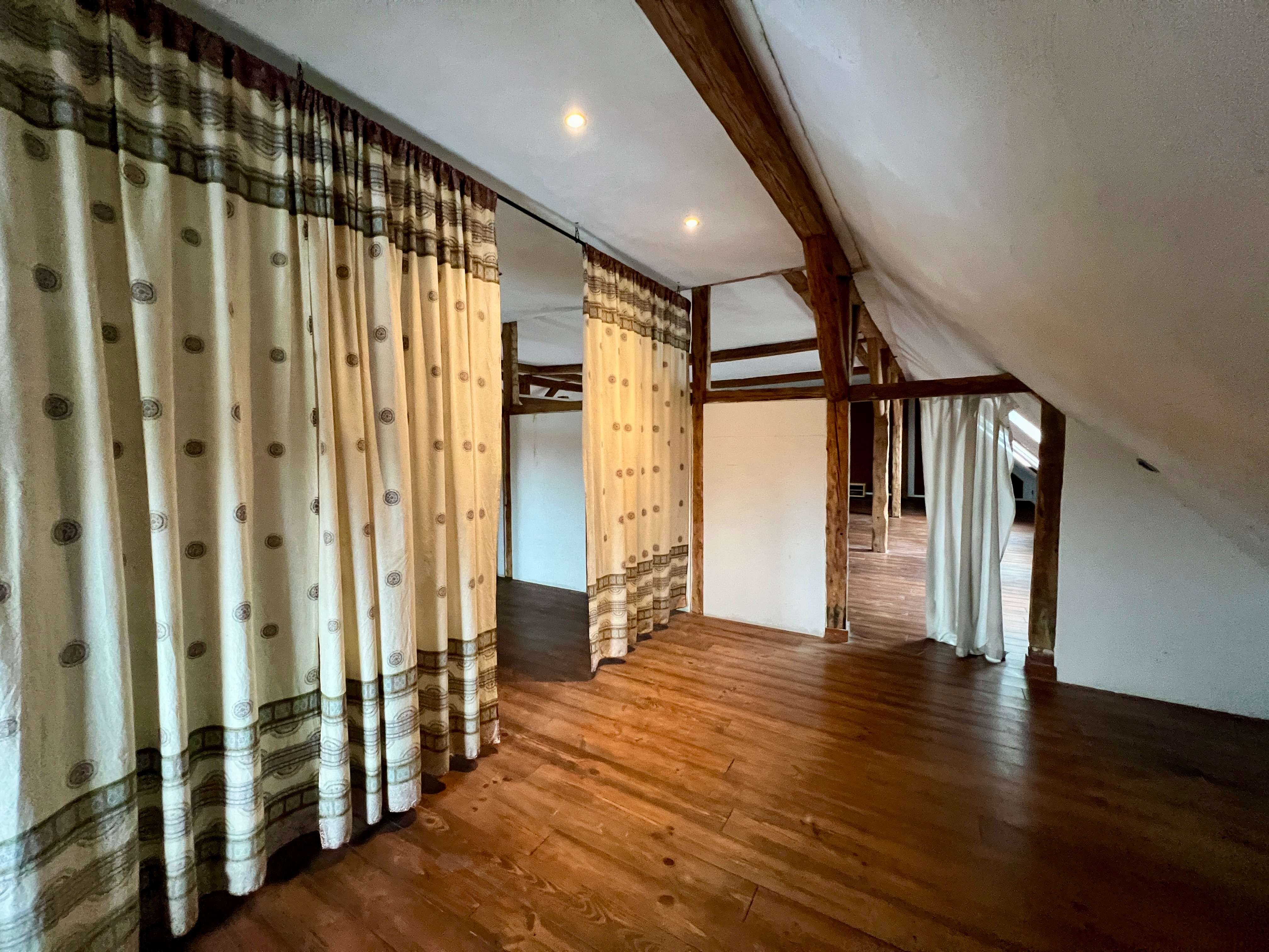 Immobilie in Nienburg/Weser - Kernsanierter Resthof zentral in Erichshagen / großzügiges Platzangebot / großer Garten / Scheunen - Bild 11