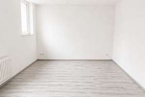 Helle 3-Zimmer-Wohnung mit Balkon – Die vollständige Adresse der Immobilie erhältst du vom Anbieter., 47169 Marxloh, Duisburg – Vorschaubild 2