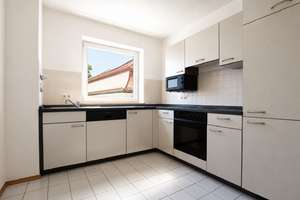 Drinnen gemütlich, draußen großzügig – 2-Zimmer-Wohnung mit sonniger Terrasse – Die vollständige Adresse der Immobilie erhältst du vom Anbieter., 83714 Miesbach – Vorschaubild 2