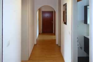NAHE MÖGELDORFER PLÄRRER UND TIERGARTEN: 3-ZIMMER-ETW MIT GROSSEM SÜDBALKON UND AUSSEN-STELLPLATZ – Ostendstraße 220, 90482 Nürnberg – Vorschaubild 11