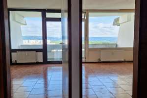 130m² / 5 Zimmer /  2 Etagen  /  3 Balkone  /  2 Bäder / 2 Tiefgaragenstellplätze  /  Fernblick  – Sertoriusring 15, 55126 Finthen, Mainz – Vorschaubild 7