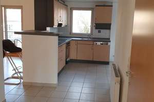 2-Zi-Wohnung im grünem Zentrum von Zuffenhausen mit großem Gartenanteil – Die vollständige Adresse der Immobilie erhältst du vom Anbieter., 70435 Zuffenhausen-Mitte, Stuttgart – Vorschaubild 3