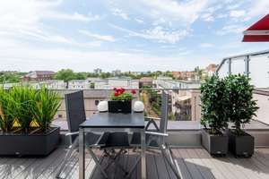 Penthouse-Feeling im Grünen: Großzügige 4-Zimmer-Wohnung mit Terrasse und Balkon in Berlin-Britz – Die vollständige Adresse der Immobilie erhältst du vom Anbieter., 12347 Britz, Berlin – Vorschaubild 12