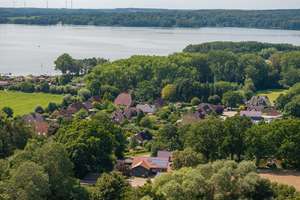 Zweifamilienhaus + ELW über den Dächern von Bosau – Die vollständige Adresse der Immobilie erhältst du vom Anbieter., 23715 Bosau – Vorschaubild 2