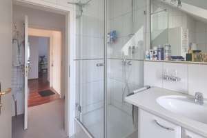 Untermenzing/Allach: ***Exklusive Dachetage mit sonniger Westterrasse in kleinem Wohnesemble*** – Die vollständige Adresse der Immobilie erhältst du vom Anbieter., 80999 Untermenzing, München – Vorschaubild 17