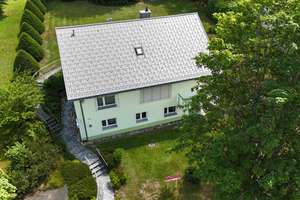 Zweifamilienhaus   -  Gartentraum - bezugsfrei, saniert & Bestlage ! – Die vollständige Adresse der Immobilie erhältst du vom Anbieter., 79822 Titisee-Neustadt – Vorschaubild 2