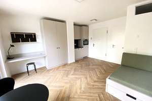 Möbliiertes Studio direkt am Marktplatz Adlershof, zum ruhigen Innenhof ausgerichtet mit Balkon! – Florian-Geyer-Str 111, 12489 Adlershof, Berlin – Vorschaubild 8