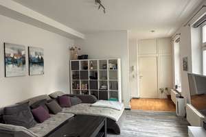 Charmante 2 Zimmer Wohnung in zentraler Lage ! Ruhig gelegen im Anbau