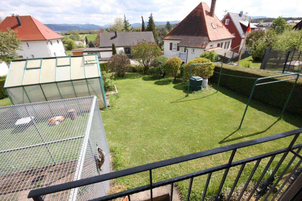 Immobilie in Geislingen - ...sofort frei! Das Einfamilienhaus mit Garage und Einliegerwohnung am Ortsrand!  - Bild 1