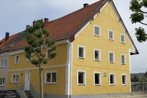 Schönes Haus mit  7  Zimmern (auch teilbar in EG u. 1. OG) in Teisbach bei Dingolfing – Marktplatz 6, 84130 Dingolfing – Vorschaubild 2