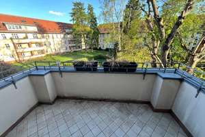 ca. 5 m² Süd/Ost Balkon am Breitenbachplatz – Breitenbachplatz 15, 14195 Steglitz, Berlin – Vorschaubild 1