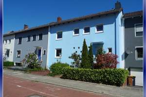 Wunderbares Reihenmittelhaus auf schönem Grundstück – Die vollständige Adresse der Immobilie erhältst du vom Anbieter., 28259 Kirchhuchting, Bremen – Vorschaubild 2