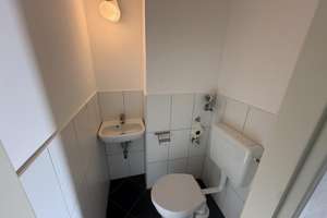 leere 3-Zi. Wohnung in Wiesbaden-Delkenheim – Mannheimer Straße 4, 65205 Delkenheim, Wiesbaden – Vorschaubild 5