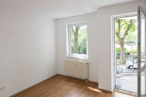 Familienfreundliche 3-Raumwohnung mit Balkon und Aufzug – Küstriner Straße 70, 13055 Alt-Hohenschönhausen, Berlin – Vorschaubild 2