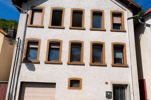 Zweifamilienhaus mit Potenzial – Ideal für Kapitalanleger oder Großfamilien – Die vollständige Adresse der Immobilie erhältst du vom Anbieter., 97299 Zell am Main – Vorschaubild 9