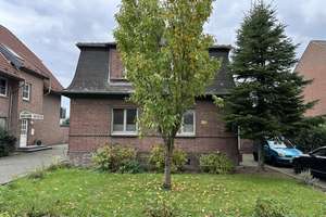2-Familienhaus mit großem Grundstück und Nebengebäuden, bester Verkehrsanbindung und viel Potential – Krefelder Str. 301, 47877 Willich – Vorschaubild 1