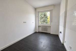 *HIER TUT SICH WAS* teilrenovierte 3 Zimmer Erdgeschosswohnung mit Balkon in DU-Meiderich! – 47137 Mittelmeiderich, Duisburg – Vorschaubild 3