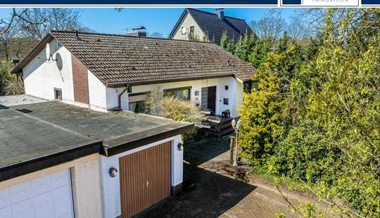 Bild von Viel Platz für Ihre Wohnideen – Bungalow mit Wintergarten und großem Garten in Feldrandlage!