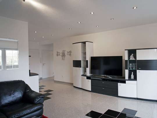 Hochwertige 117m² Wohnung mit Garten, Spitzboden und Keller - Bild 4