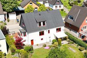 Familienfreundliches Haus mit großem Garten