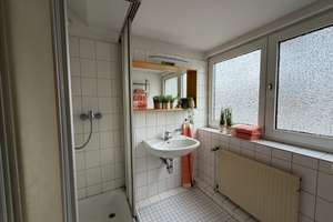 Misburg: gut geschnittene 2-Zimmerwohnung mit viel Nebenflächen und Balkon – Die vollständige Adresse der Immobilie erhältst du vom Anbieter., 30629 Misburg-Nord, Hannover – Vorschaubild 4