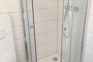Schicke 2-Raumwohnung in der STV mit Parkett, Duschbad, EBK und Stellplatz mgl. !!! – August-Bebel-Str. 0, 18055 Stadtmitte, Rostock – Vorschaubild 4