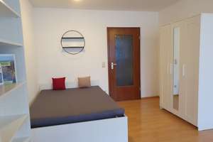 Frisch sanierte sonnige Wohnung mit großzügigem Balkon – Die vollständige Adresse der Immobilie erhältst du vom Anbieter., 80637 Dom Pedro, München – Vorschaubild 3