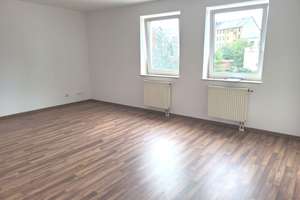 ***GEMÜTLICHE WOHNUNG IM GEPFLEGTEM MFH-AUFZUG-TIEFGARAGENSTELLPLATZ*** – Philippstr. 8, 9130 Sonnenberg, Chemnitz – Vorschaubild 2