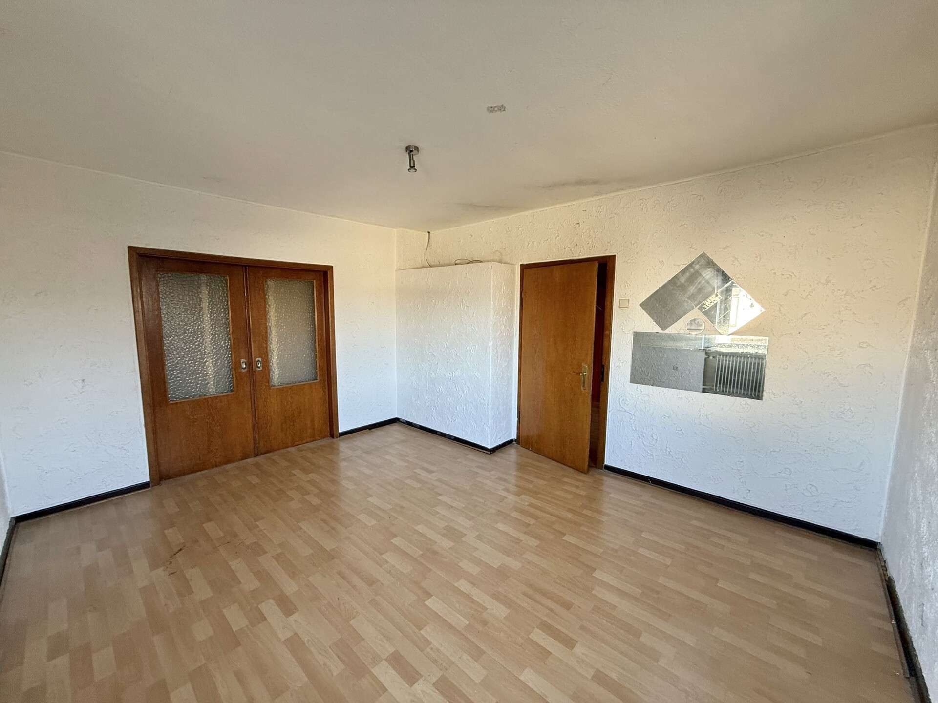 Immobilie in Gehlert - Einfamilienhaus mit großem Nebengebäude – großzügiges Grundstück inklusive! - Bild 18