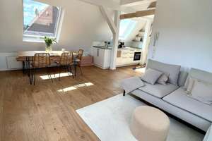 helle 1,5-Zimmer-Wohnung mit besonderem Flair in Stuttgart-Untertürkheim