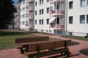 3 RW 60 qm 293€ kalt/396€ warm Balkon