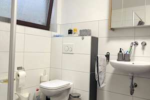 Gute Rendite: Vermietete 2,5 Zimmer Wohnung mit Balkon in kleiner und ruhiger Wohneinheit – Die vollständige Adresse der Immobilie erhältst du vom Anbieter., 57074 Feuersbach, Siegen – Vorschaubild 4