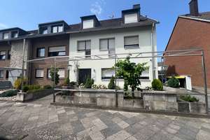 Hochwertiges Mehrgenerationenhaus in ruhiger Wohnlage – Die vollständige Adresse der Immobilie erhältst du vom Anbieter., 41069 Holt, Mönchengladbach – Vorschaubild 1