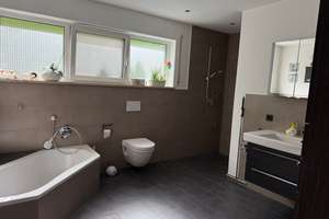 Moderne Wohnung mit überdachter Terrasse und kleinem Garten – Anna-Hofmanin-Str. 1, 85051 Südwest, Ingolstadt – Vorschaubild 7