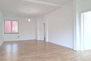 FRISCH SANIERTE 3,5 Zimmerwohnung in sehr zentraler Lage direkt am Rathaus! – Die vollständige Adresse der Immobilie erhältst du vom Anbieter., 70173 Rathaus, Stuttgart – Vorschaubild 2