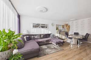 Moderne 4-Zimmer-Wohnung mit Einbauküche, Balkon & Garage in Regensburg! – 93057 Reinhausen, Regensburg – Vorschaubild 8