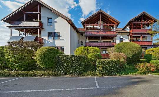 Charmante 2,5 Zimmer-Maisonette-Wohnung in FN - Fischbach mit See- und Bergsicht