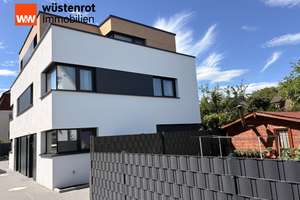 Moderne, hochwertig ausgestattete Doppelhaushälfte in Zuffenhausen–Ihr neues Zuhause wartet auf Sie!