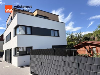 Moderne, hochwertig ausgestattete Doppelhaushälfte in Zuffenhausen–Ihr neues Zuhause wartet auf Sie!