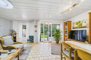 Gepflegtes Wohnhaus in guter Wohnlage
Südwest-Ausrichtung, Vollkeller und Garage – Düren (Kreis) – Vorschaubild 10