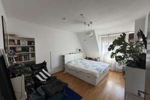 Wohnen für junges Paar: 3,5-Zimmer-Dachgeschosswohnung in Karlsruhe – Die vollständige Adresse der Immobilie erhältst du vom Anbieter., 76185 Mühlburg, Karlsruhe – Vorschaubild 2