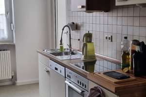 Vermietung auf Zeit: Attraktive vollmöblierte 3-Zimmer Wohnung mit Balkon im 3. OG in Pforzheim-Au – Die vollständige Adresse der Immobilie erhältst du vom Anbieter., 75175 Innenstadt, Pforzheim – Vorschaubild 9