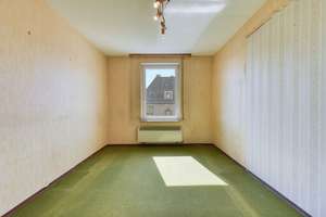 +++ helle & sonnige Altbau-Etage - 2.OG ohne Balkon - modernisierungsbedürftig - inkl. Carport +++ – Brackenheimer Straße 50, 70435 Zuffenhausen-Mitte, Stuttgart – Vorschaubild 9