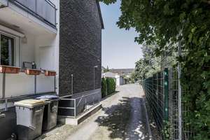 Kapitalstarkes 6‑Familienhaus mit Balkonen und Garagen in ruhiger Lage von Bochold – Die vollständige Adresse der Immobilie erhältst du vom Anbieter., 45356 Bochold, Essen – Vorschaubild 4