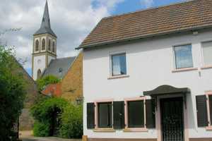 Uneinsehb. Gartenparadies mit Terrassen, Pool, Scheune+Garage, 2 Häuser/getrennt mit Innenhof etc. – Bad Kreuznach (Kreis) – Vorschaubild 4